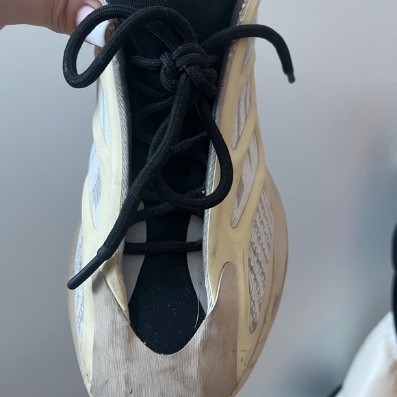 Yeezys unisex - Picture 3 of 8